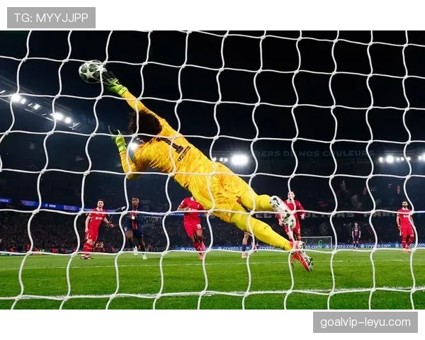 阿利松荣膺美洲杯金手套奖，精彩表现引领门将技术新高