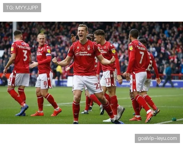 诺丁汉防守体系筑起钢铁防线，助球队连战连捷表现稳健