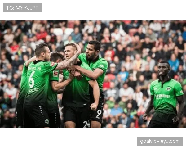 奥格斯堡边路进攻复苏，球队竞争力显著提升